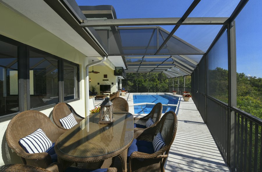 Pool Deck Dining